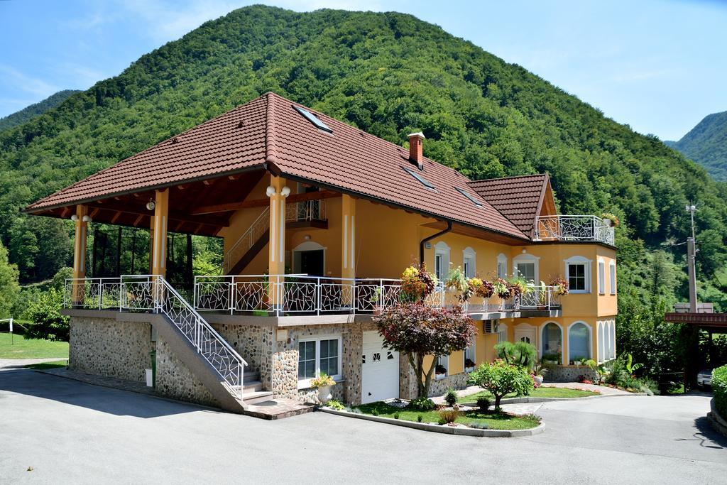 Apartment Sotocje Dolenja Trebusa エクステリア 写真